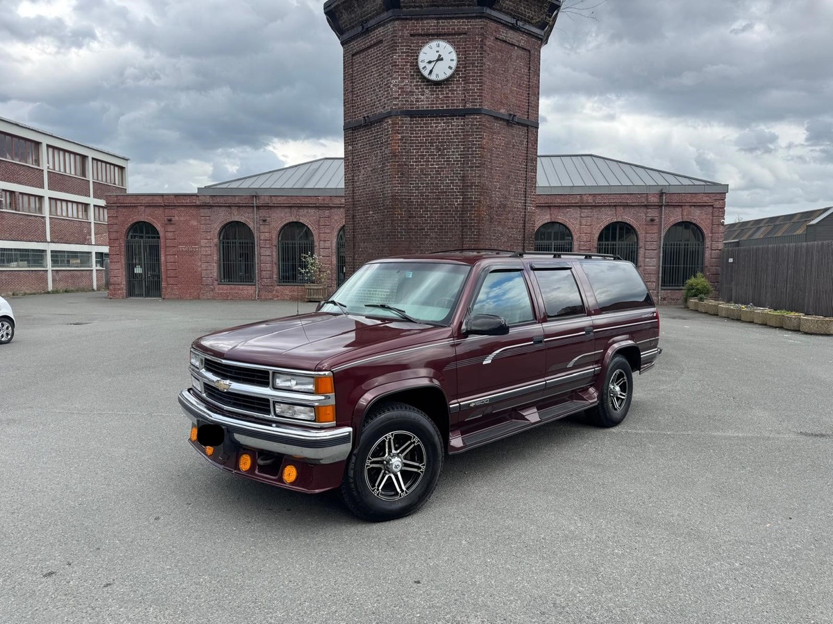 Chevrolet Suburban STARCRAFT 1500 5.7 V8 250cv 7 places