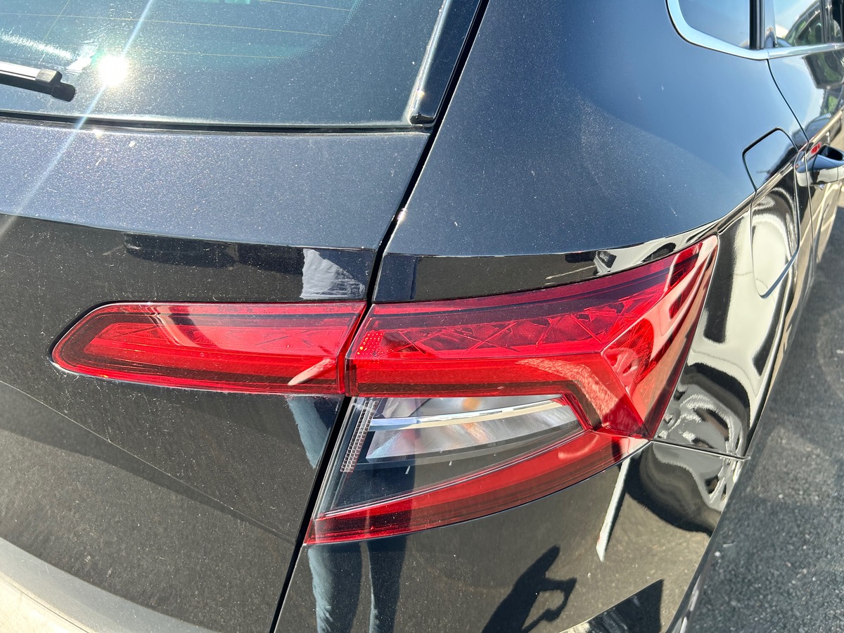 Skoda Karoq DRIVE | Système d'accès, démarrage sans clé | Caméra de recul | Phares avant LED