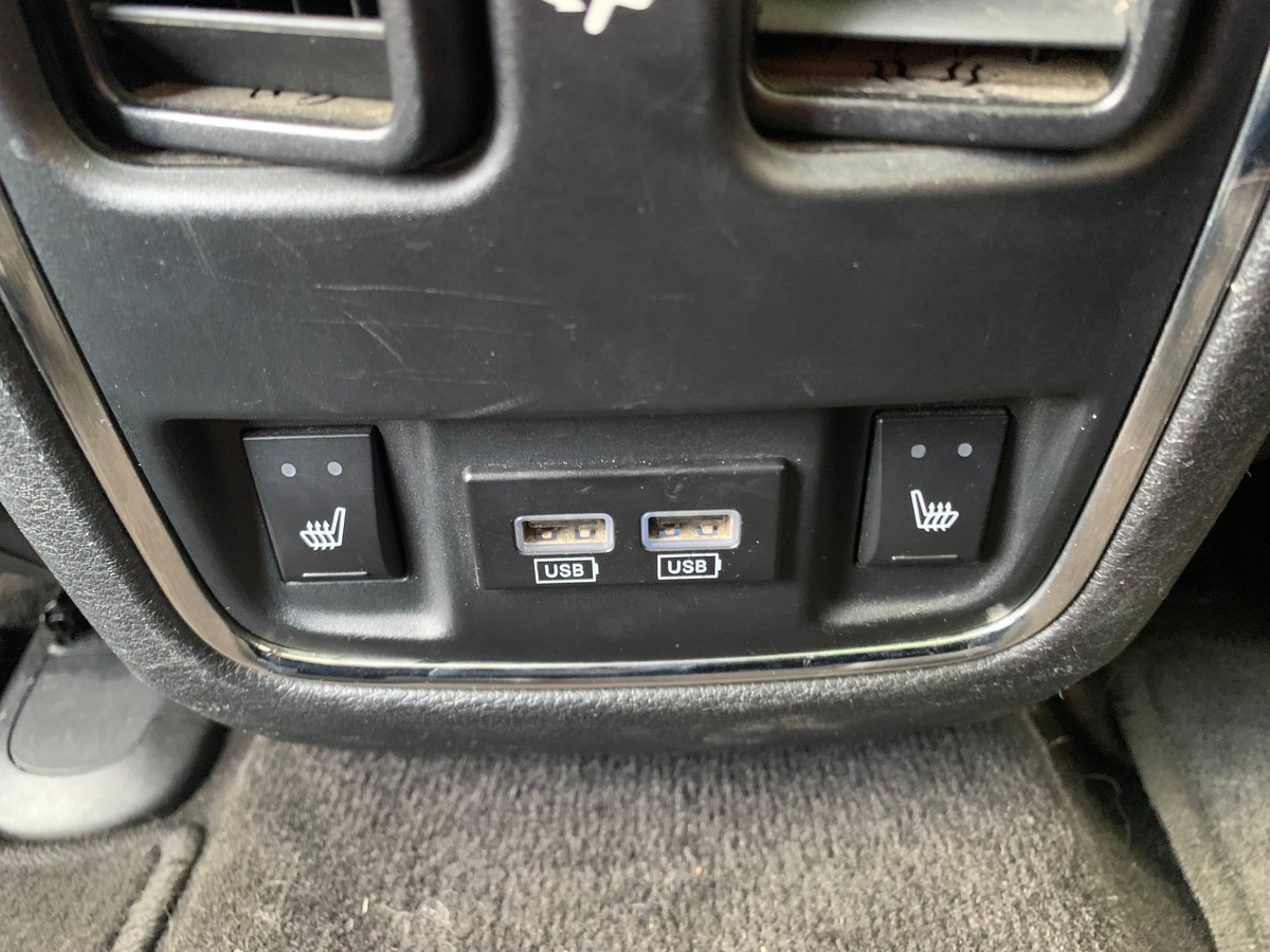 Jeep Grand Cherokee 250 ch | Overland | Toit ouvrant panoramique | Caméra de recul | Attelage