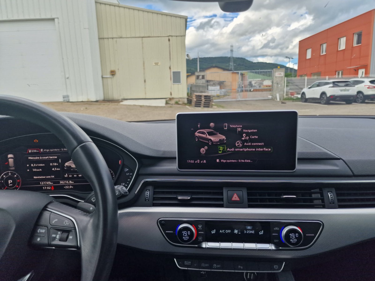 Audi A4 Avant SLINE 218cv 3.0 TDI QUATTRO, SUIVI COMPLET, TOIT OUVRANT, 4 ROUES HIVERS SUR JANTES