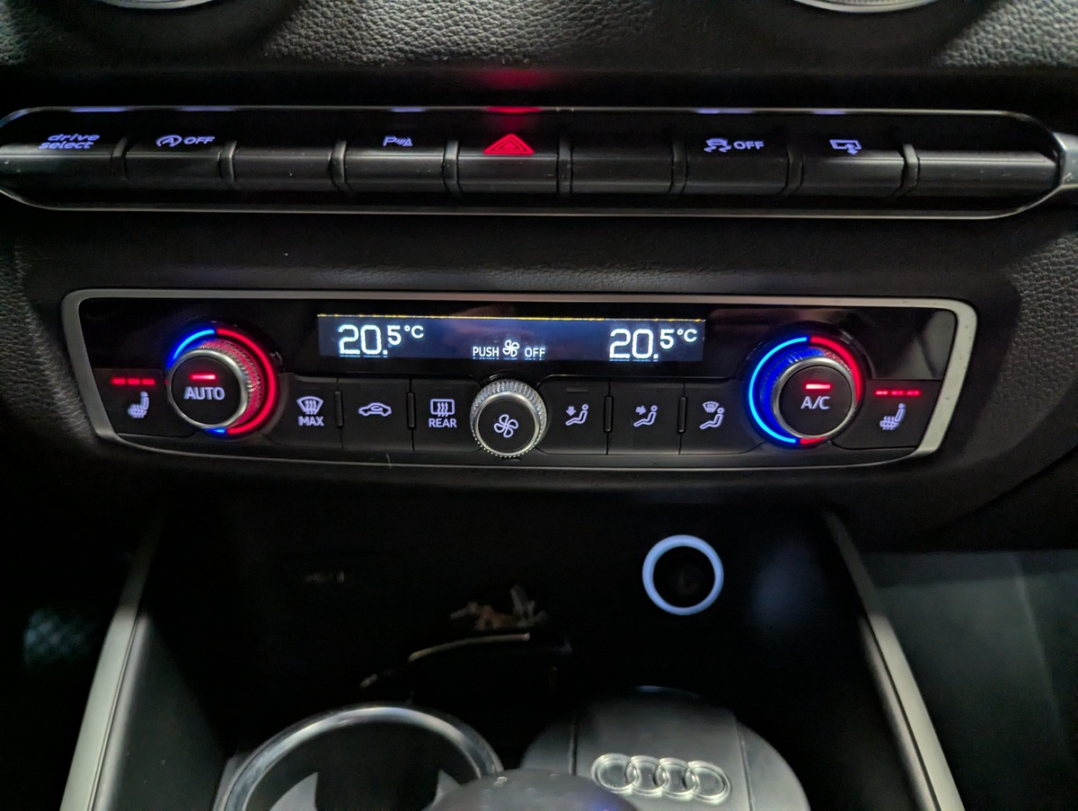 Audi A3 1.4 TFSI 150 S tronic 7 Design Luxe LIMOUSINE SEDAN
