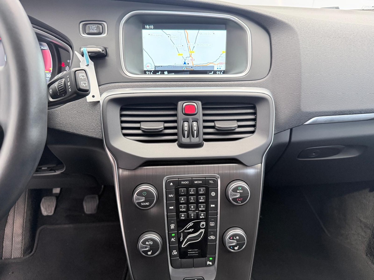 Volvo V40 2.0 D  120  Momentum