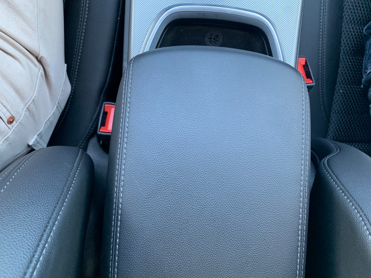 Alfa Romeo Stelvio 190 ch | Sprint | Caméra recul | Apple car Play | Coffre assisté électriquement