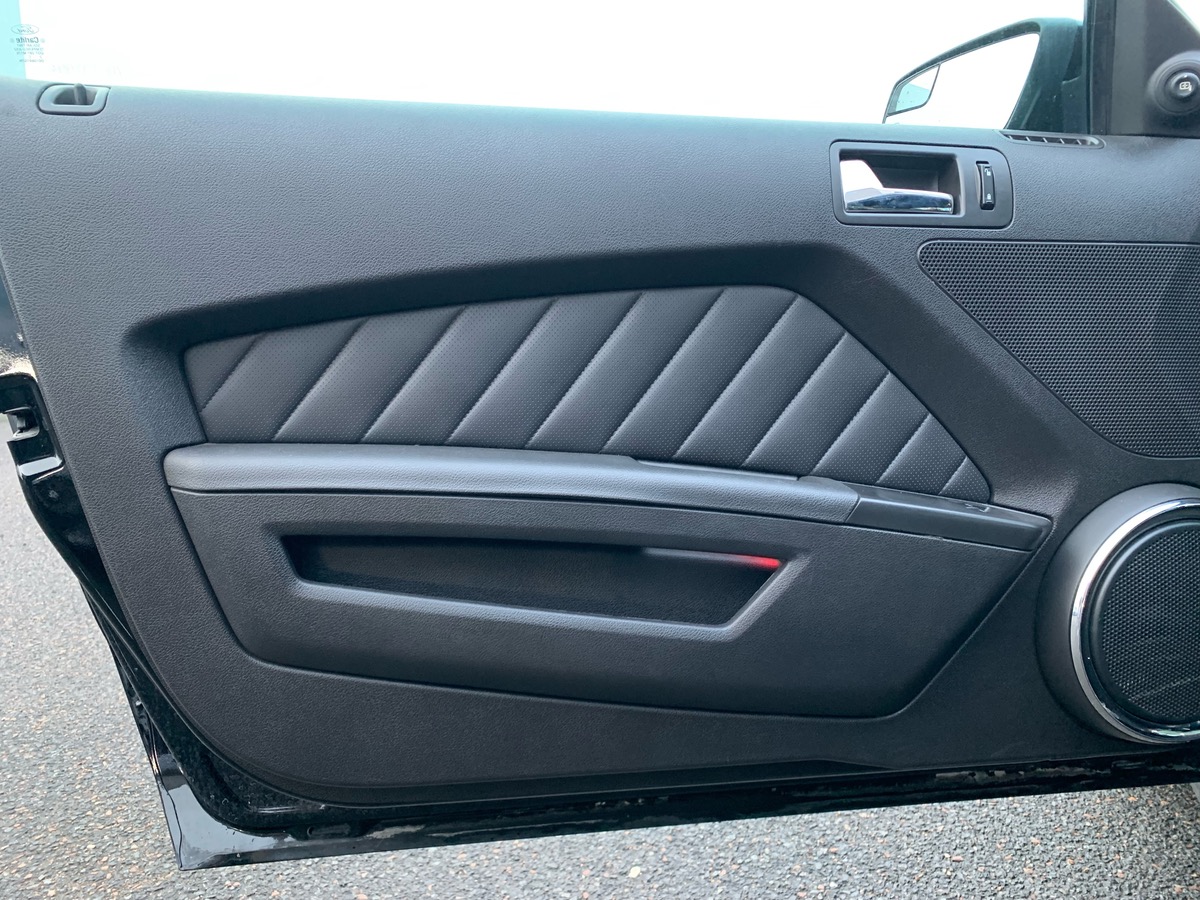 Ford Mustang 305 ch | Reprogrammation Ethanol | Intérieur cuir | Siéges avant chauffants