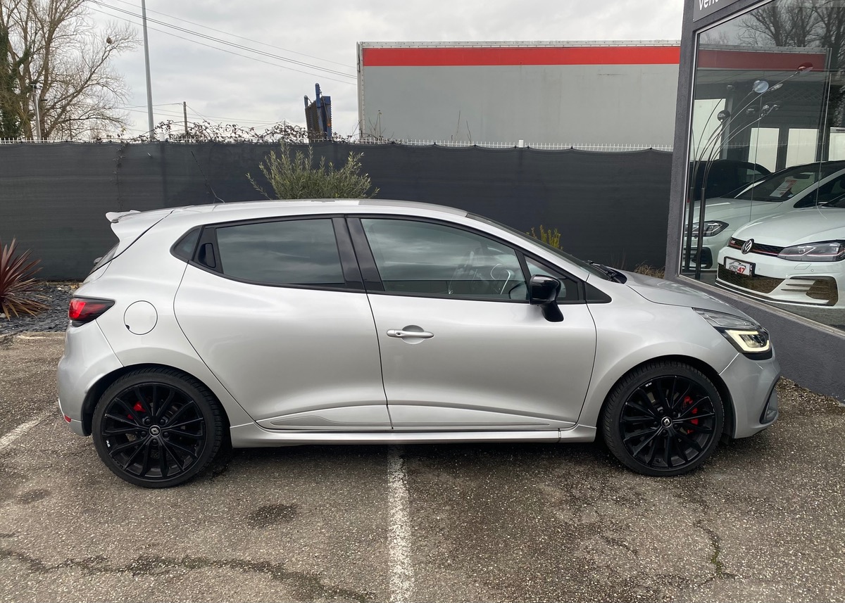 RENAULT Clio 4 RS CUP