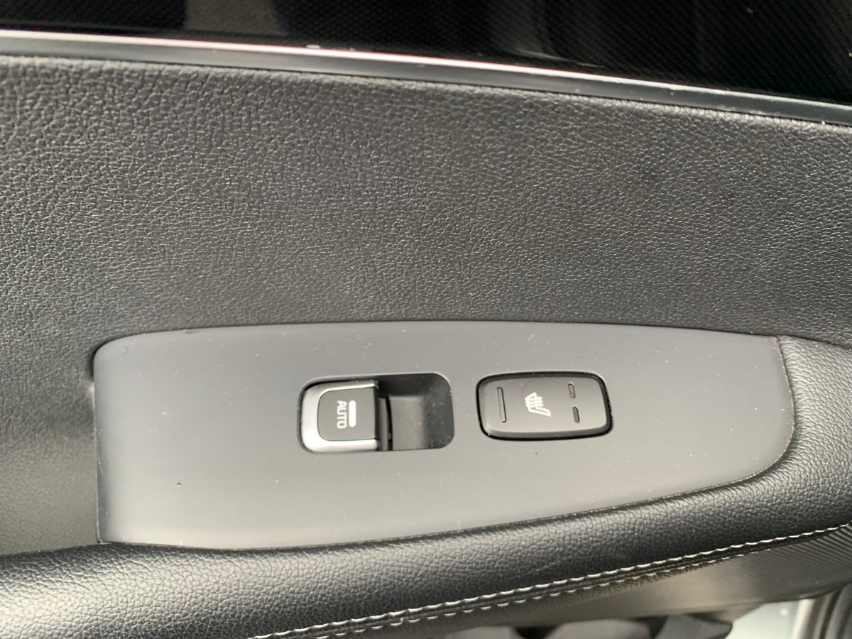 Kia Sorento 200 ch | Premium | 7 Places | AWD | Toit ouvrant panoramique | GPS | Régulateur vitesse