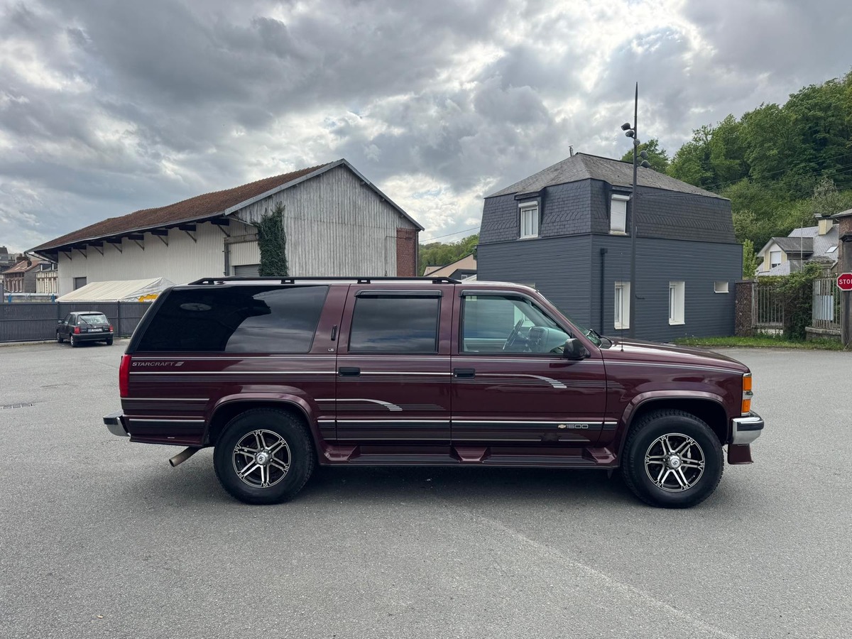 Chevrolet Suburban STARCRAFT 1500 5.7 V8 250cv 7 places