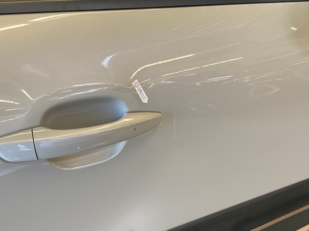 Citroën C3 (2) C-SERIES 1.5 BLUEHDI 100 Ch / 1ere MAIN / LEDS VISION / CARPLAY / CLIM - 86500 kms