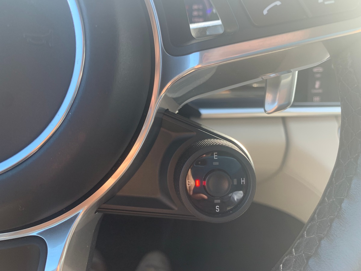Porsche Panamera 462 | V6 | 4 E-HYBRID | Caméra | Apple car play | GPS | GARANTIE PORSCHE APPROVED