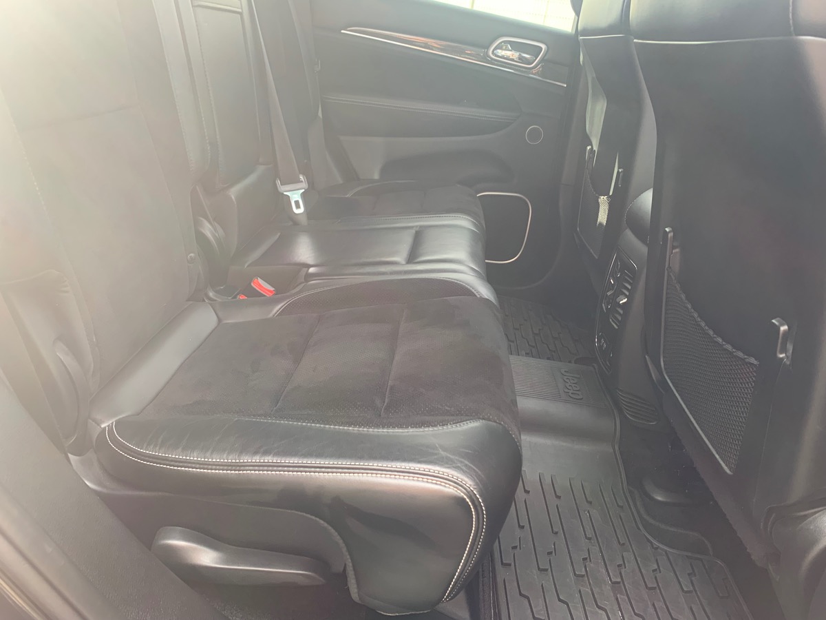 Jeep Grand Cherokee 468 ch | SRT | Attelage amovible | GPS | Caméra de recul