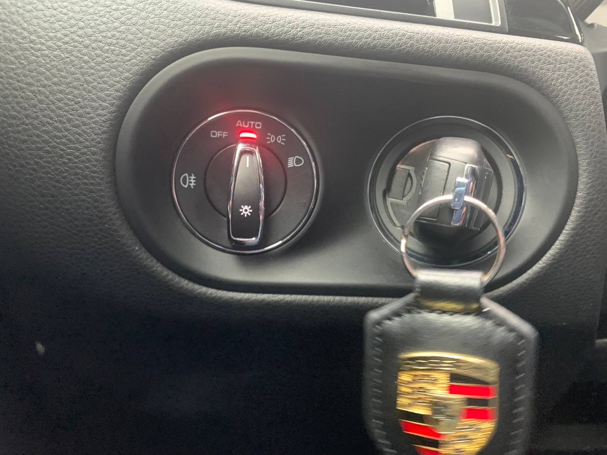 Porsche Macan 354 ch | S | Intérieur cuir | Toit ouvrant panoramique | GPS | Apple car play | Caméra