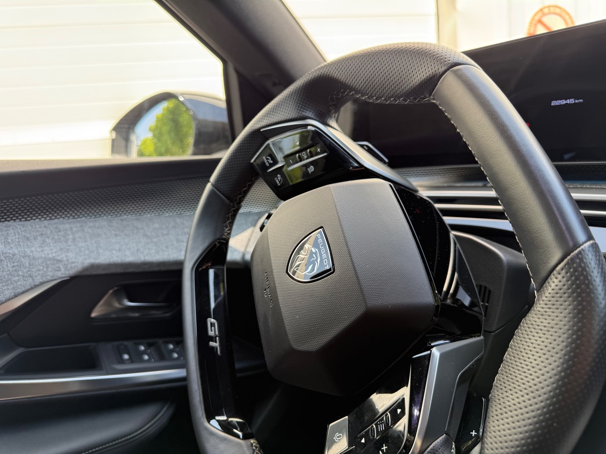 Peugeot 3008 Electrique 210 GT FULL OPTION Toit Ouvrant/Focal/S.Cuir Mass.Ventilés (E-3008)
