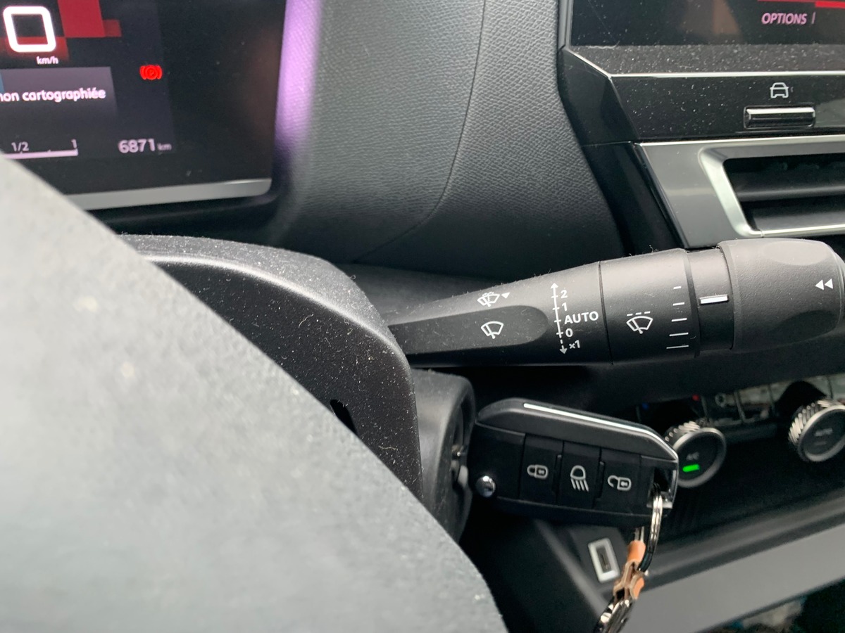 Citroën C4 100 ch | Feel | Connect Nav | Apple carplay Android auto | Radar de stationnement arriére