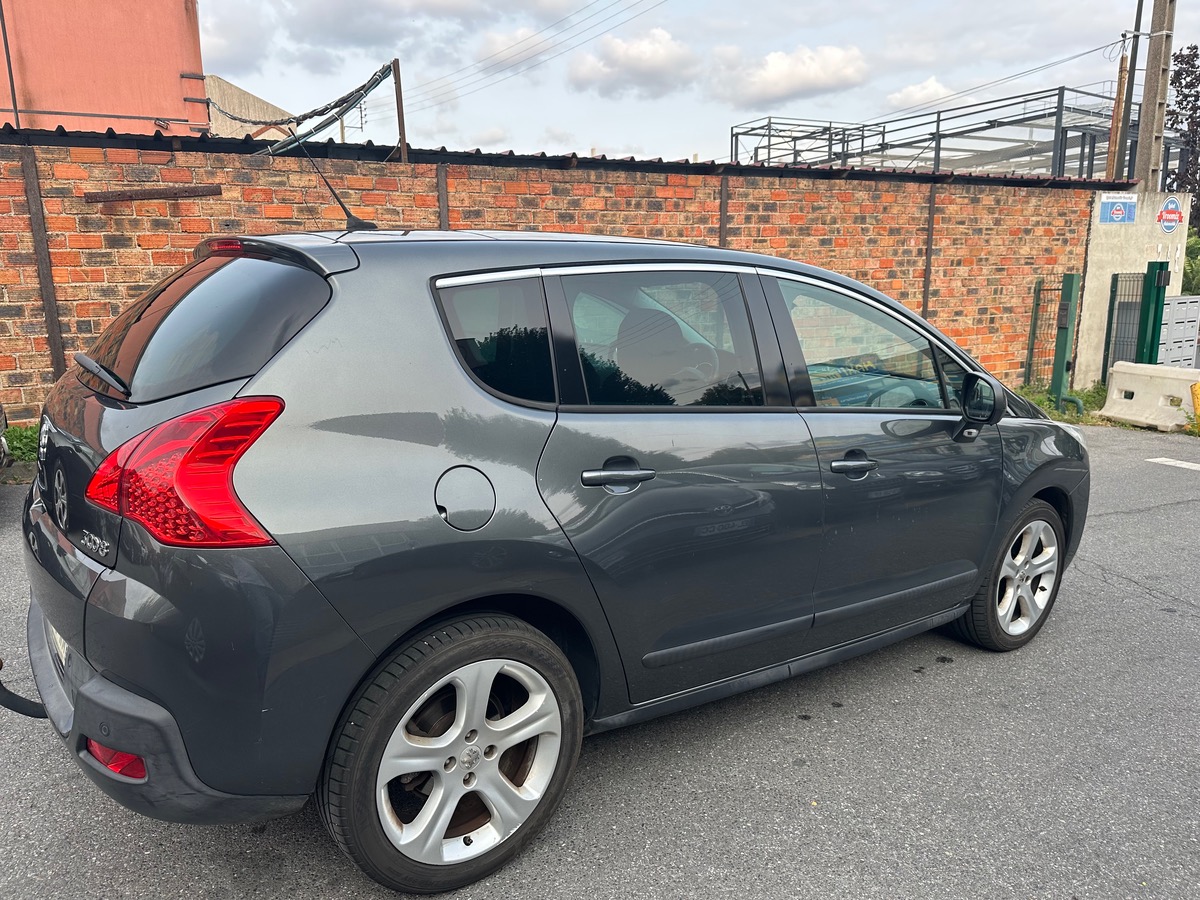 Peugeot 3008 1.6 HDI 115 CV allure 4X fois 