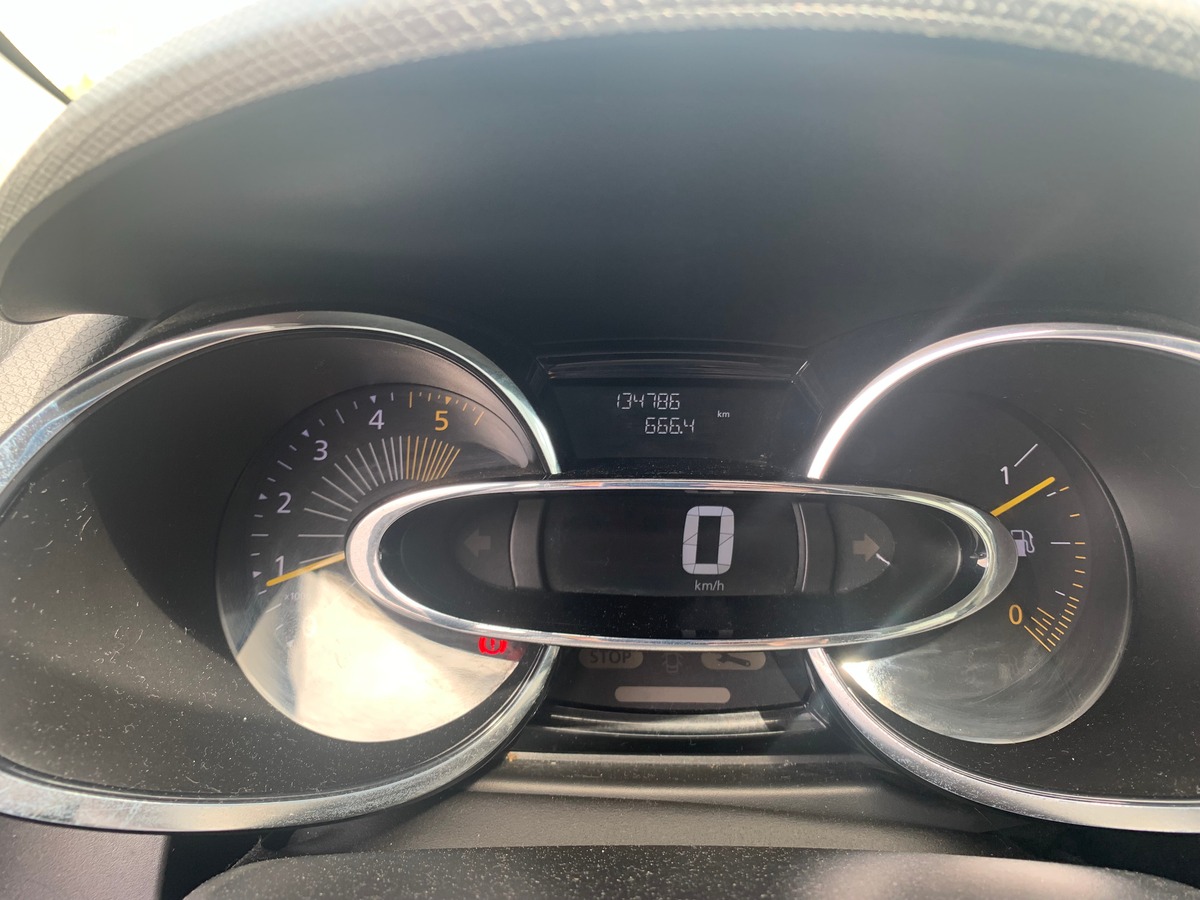 RENAULT Clio IV 75 ch | Air Medianav | 2 Places | Régulateur de vitesse | Climatisation | Bluetooth