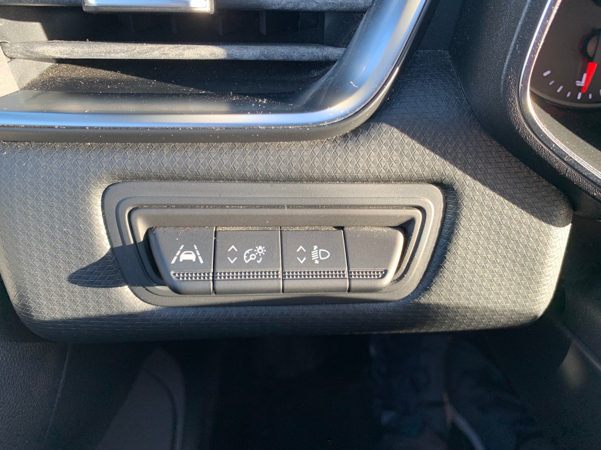 RENAULT Clio V 100 ch | Intens | GPS | Radars de stationnement | Roue de secours | Jantes Alu