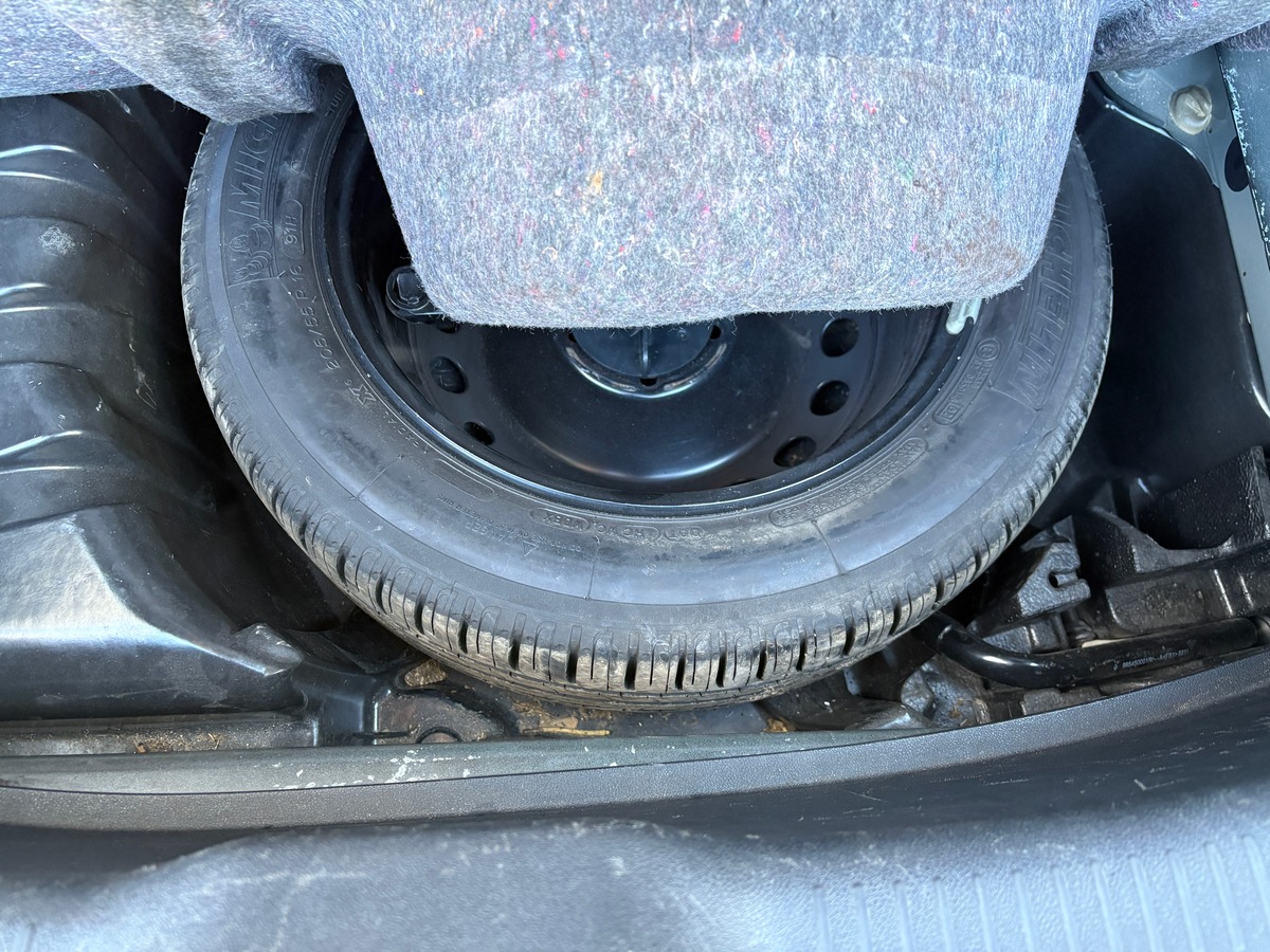 RENAULT Megane III - 1.9DCI 130CH - CARMINAT TOMTOM