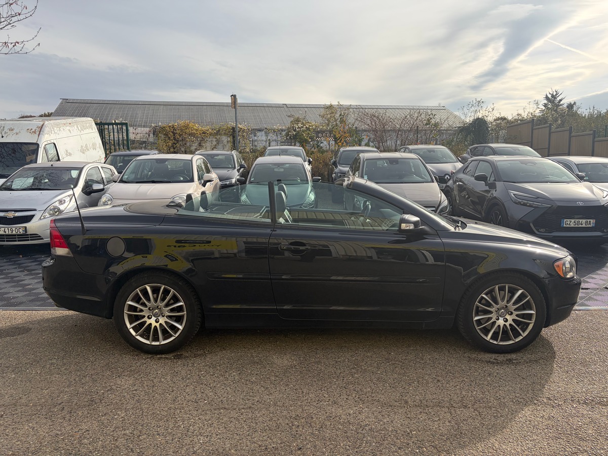Volvo C70 CC D5 2.4 TDi 180 cv Boîte auto SIÈGE ÉLECTRIQUE A MÉMOIRE - RADAR DE RECUL - FILET