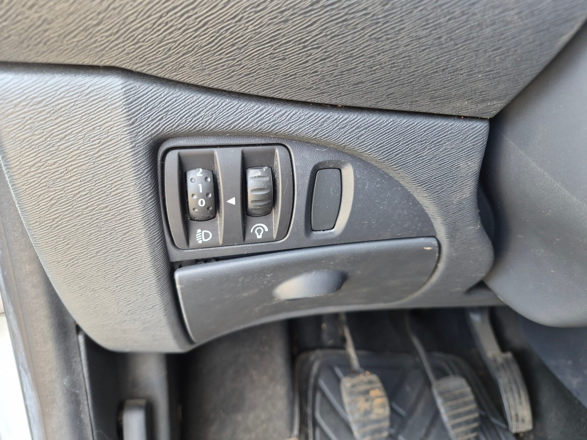 RENAULT Twingo II 1.2 16V LEV ACCESS