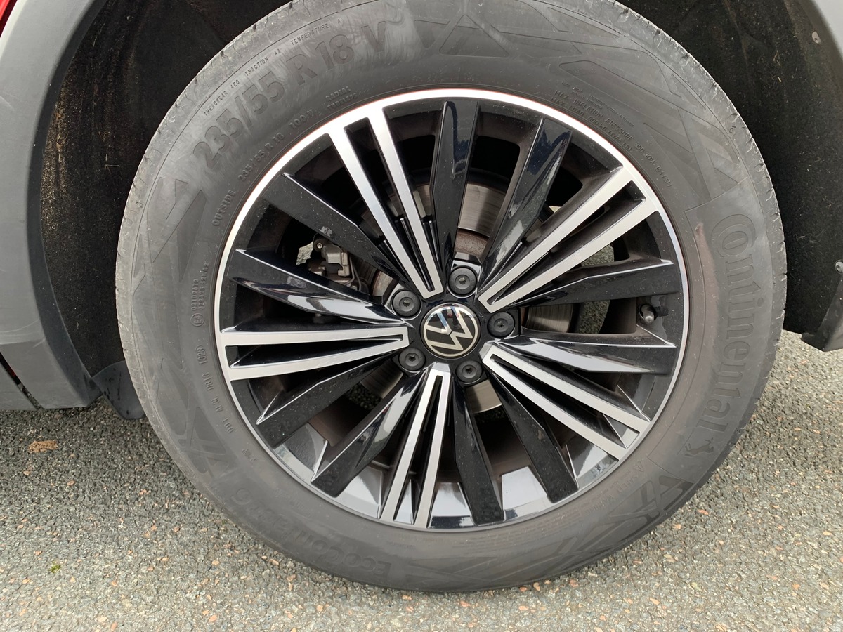 Volkswagen Tiguan 150 | ELEGANCE EXCLUSIVE | Toit ouvrant panoramique | Cuir | Caméra avant arriére