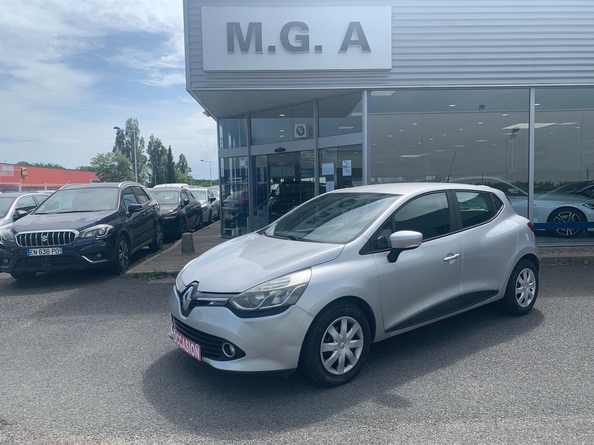 RENAULT Clio IV 75 ch | Air Medianav | 2 Places | Régulateur de vitesse | Climatisation | Bluetooth