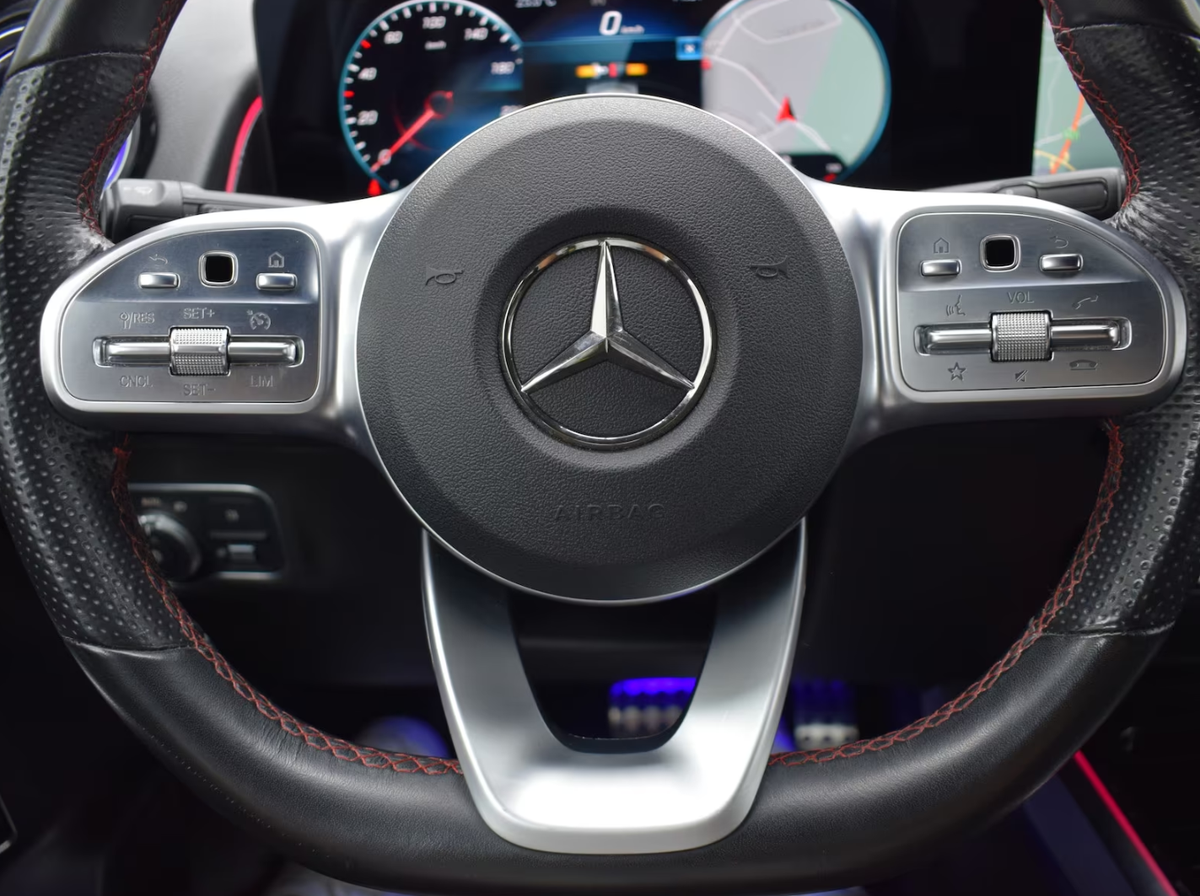 Mercedes-Benz GLB 200d 4matic 150ch AMG Line 8G DCT/Attelage/Pack Sport Black