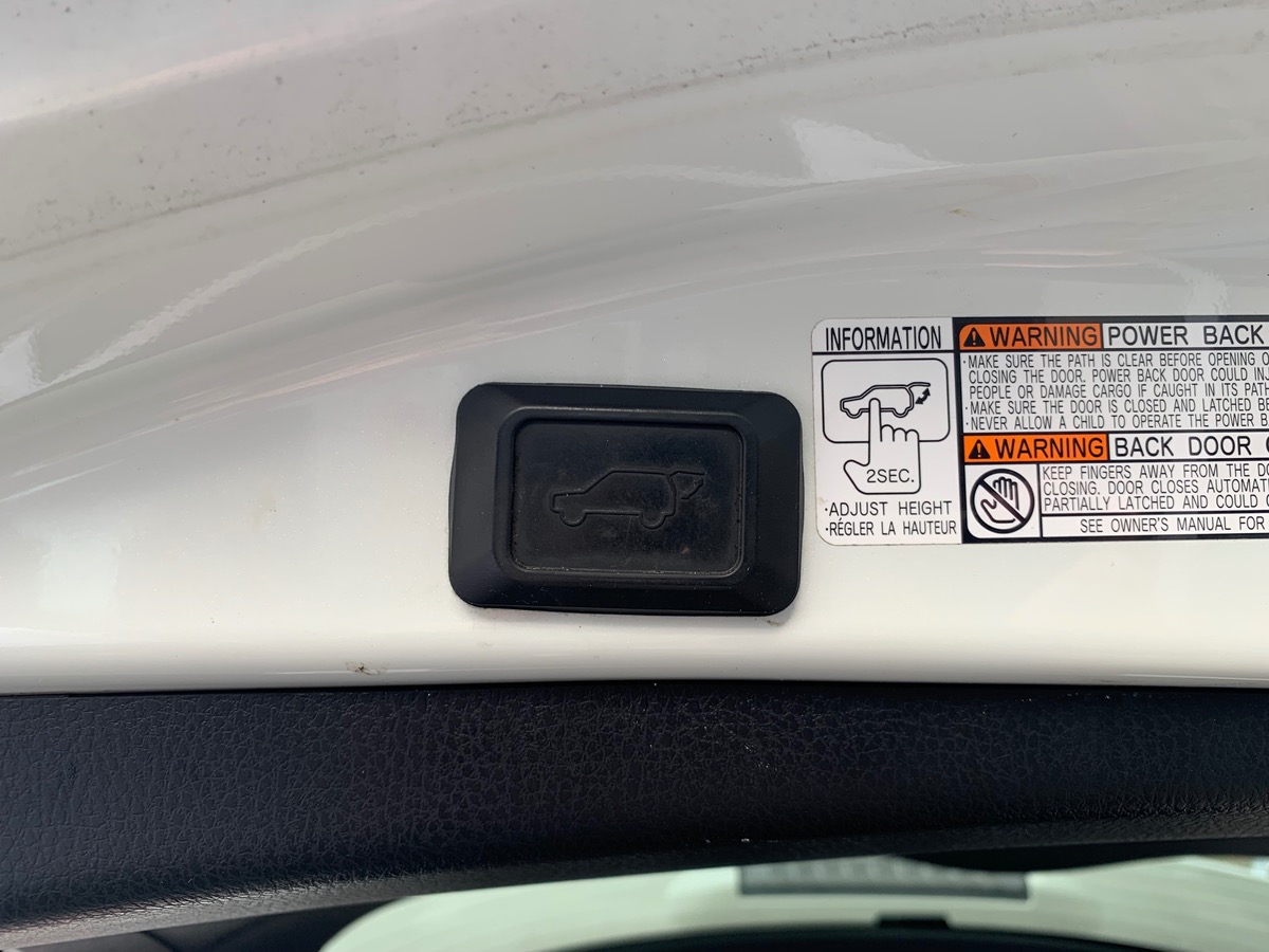 Toyota RAV4 143 | DESIGN | D-4D | 2WD | GPS | Caméra recul | Sièges avant sport | Régulateur vitesse