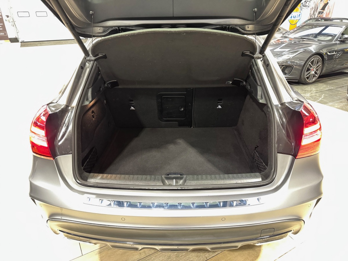 Mercedes-Benz Classe GLA 250 4MATIC 7G-DCT 211 AMG FASCINATION FULL