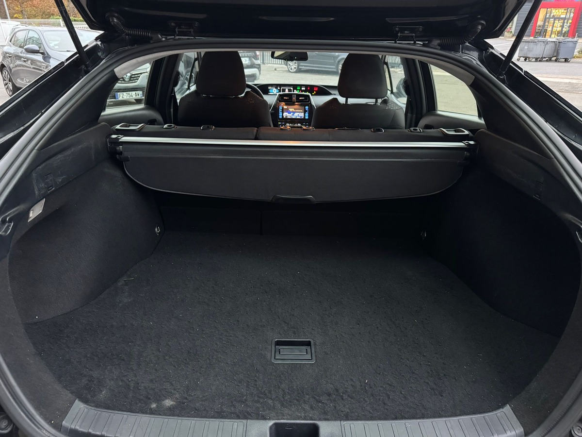 Toyota Prius IV Lounge 1.8 VVT-i 122 Hybrid