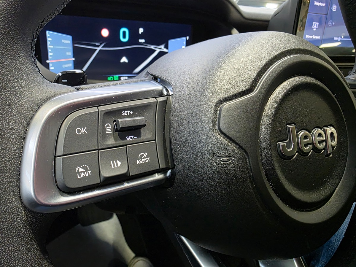 Jeep Avenger (2) 1.2 TURBO T3 100 E-HYBRID SUMMIT JBL / CAMERA C