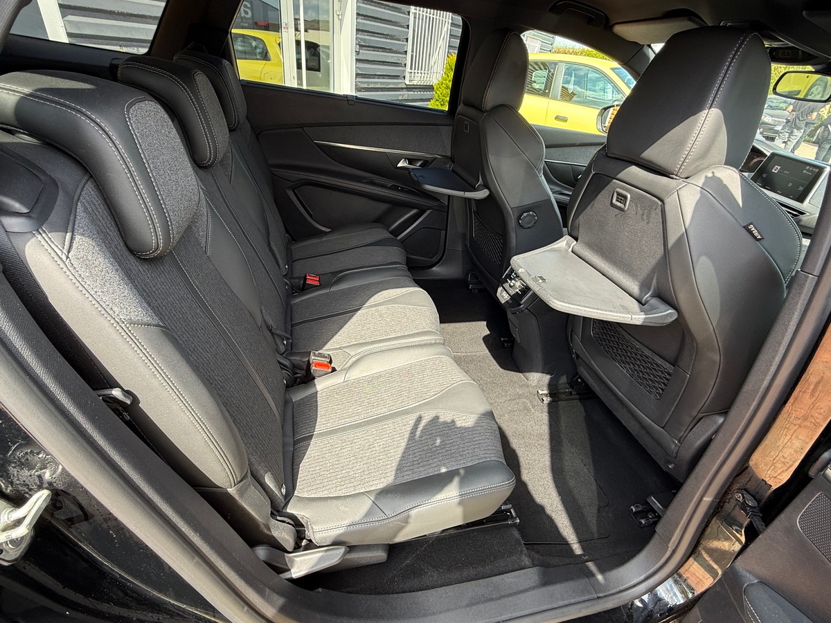 Peugeot 5008 II 1.5 BlueHDi EAT8 S&S 130 GT LINE 7 PLACES