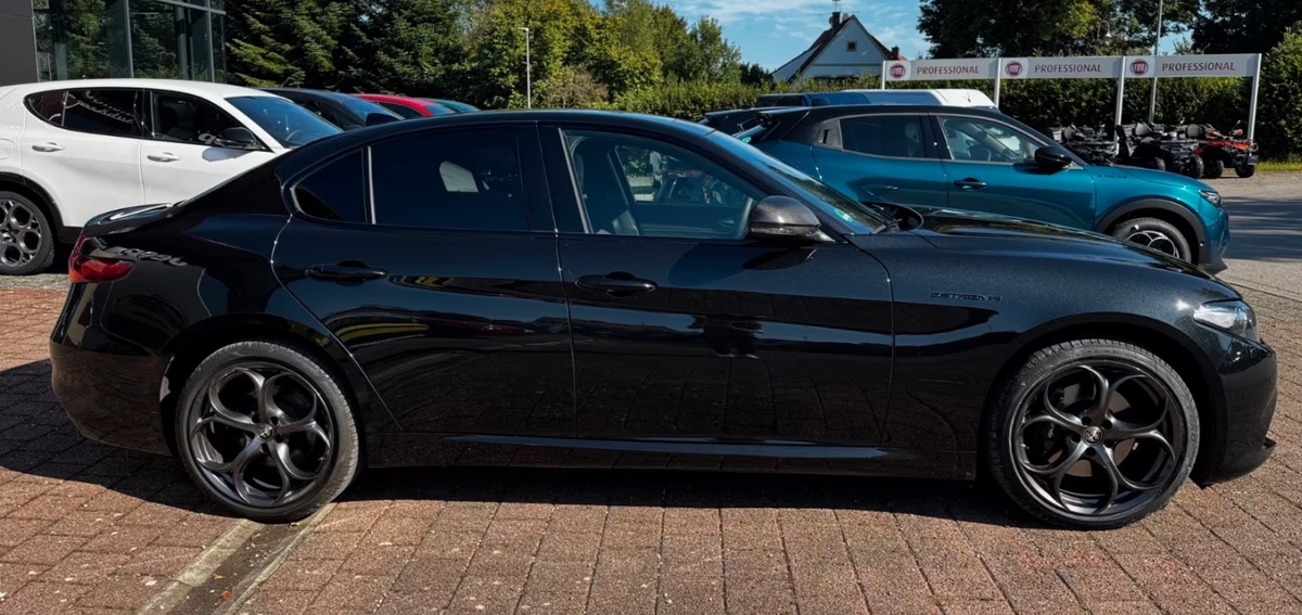 Alfa Romeo Giulia 2.0 TB 280ch Estrema Q4 AT8/Harman-Kardon/Toit ouvrant