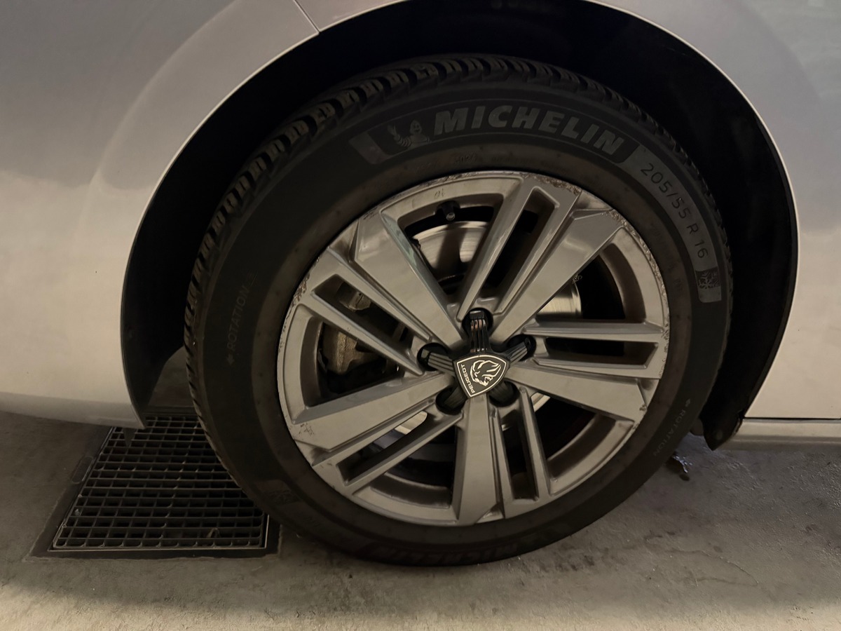 Peugeot 308 SW Break 1.5 hdi 131ch Carplay / Android