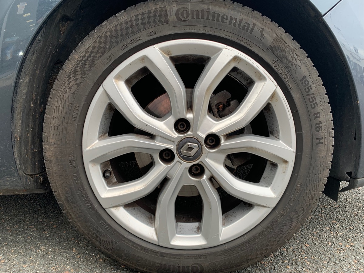 RENAULT Clio Estate 90 | Intens | Bluetooth | GPS | Phares antibrouillard LED |Jantes Alu | Attelage