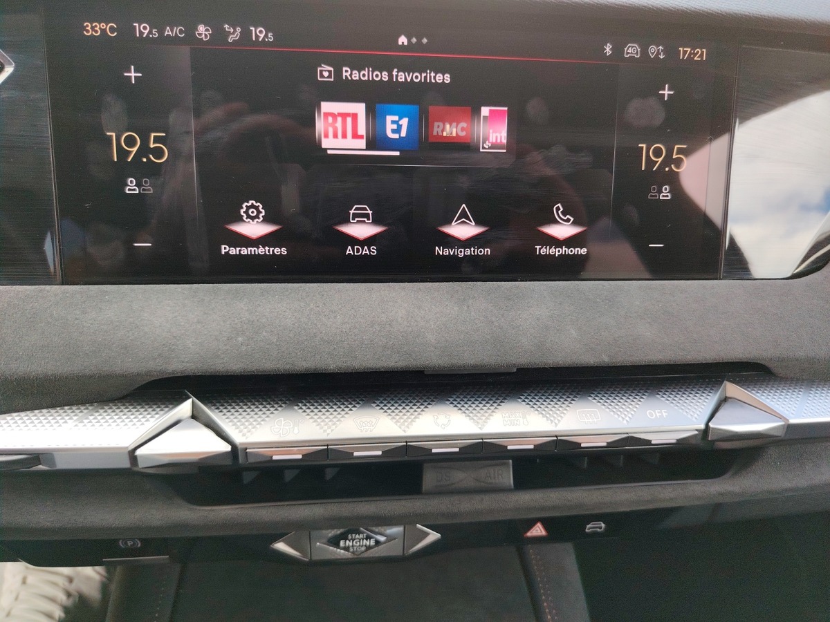 Citroën DS4 bleuehdi 130 performance line + eat8 ( 5500 € d options )