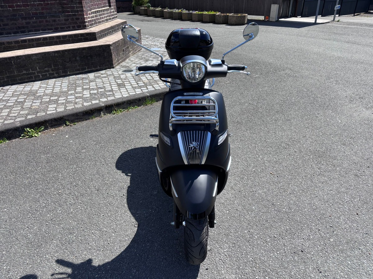 Peugeot DJANGO 125cc - 2022 - TOP CASE - Selle rabaissée
