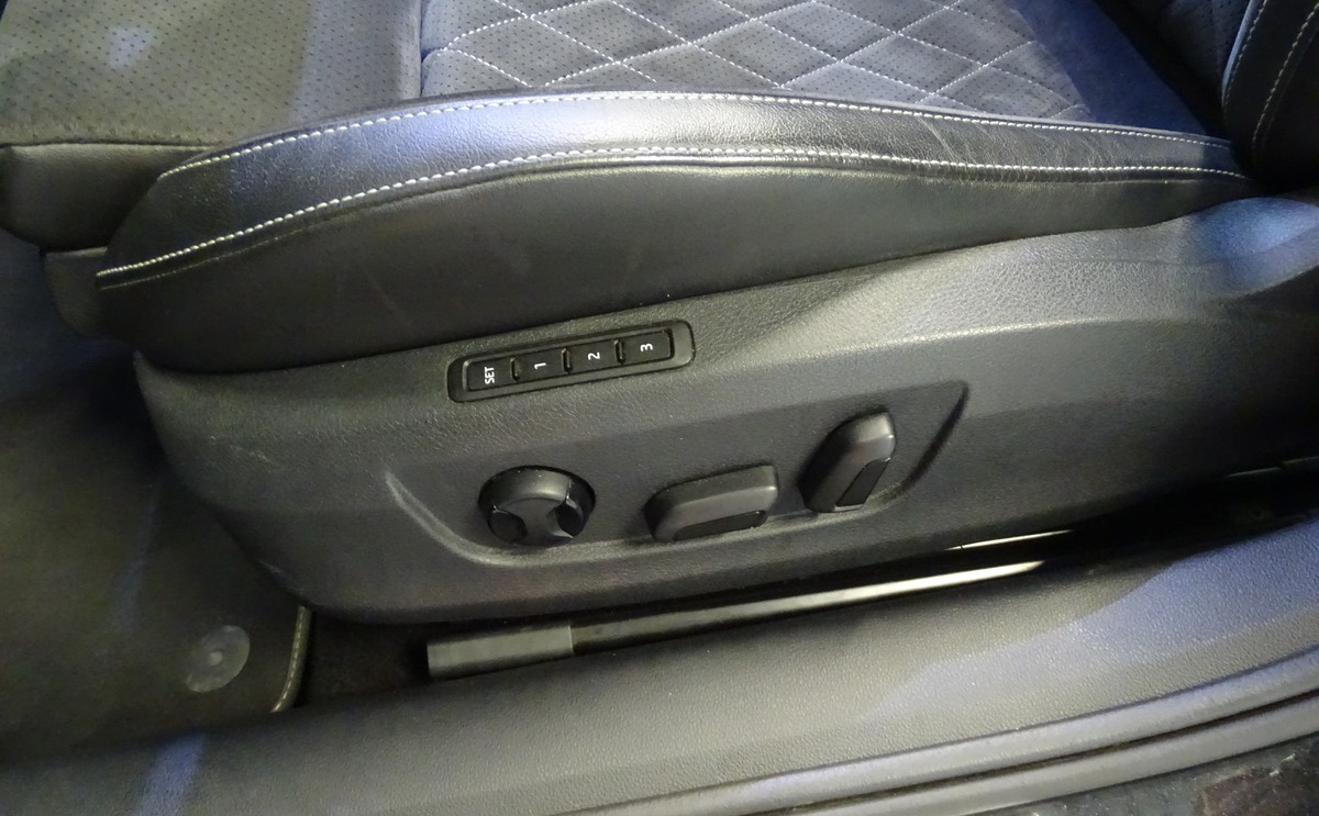 Skoda Superb III (2) COMBI 2.0 TDI 190 SCR SPORTLINE DSG7