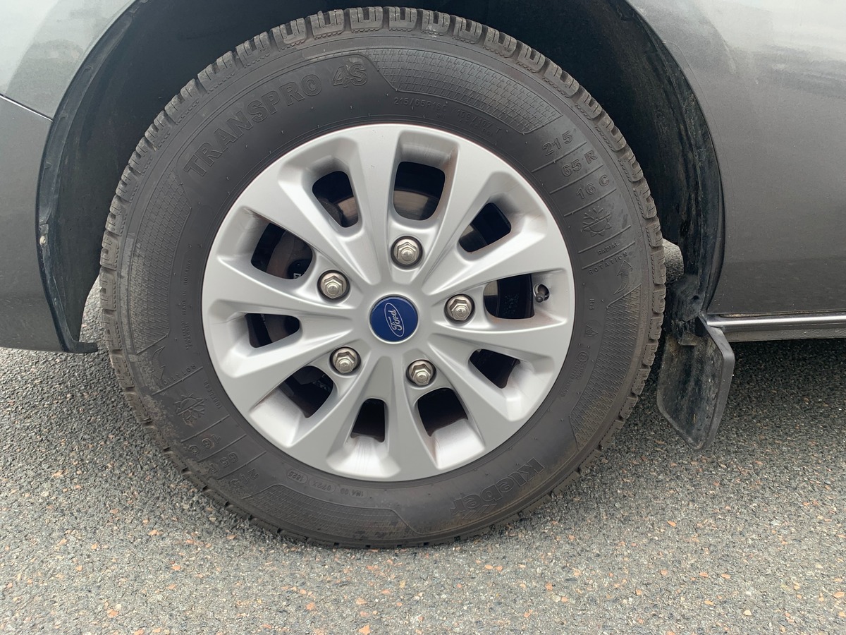 Ford TRANSIT CUSTOM 130 ch | L1H1 Trend Business | 3 Places | Caméra recul | Attelage | Roue secours