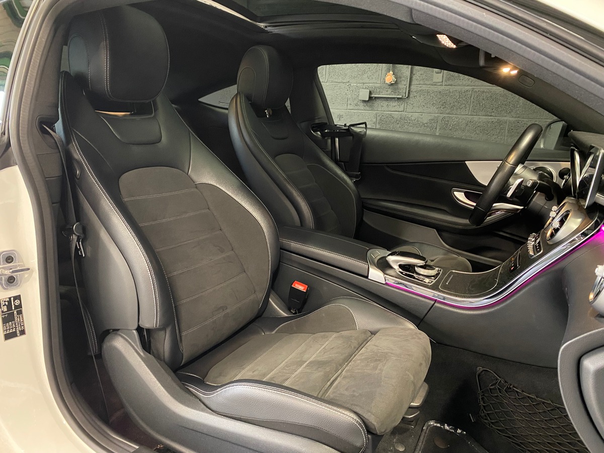 Mercedes Benz Classe C 220 cdi AMG Line / Toit Panoramique Ouvrant / Cock Pit / Led d Ambiance