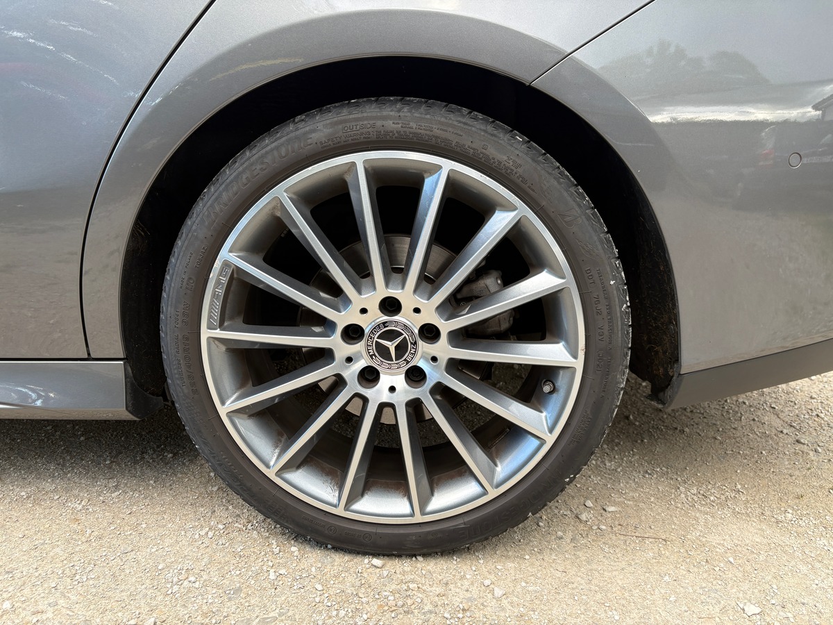 Mercedes Benz CLA 200 d AMG LINE