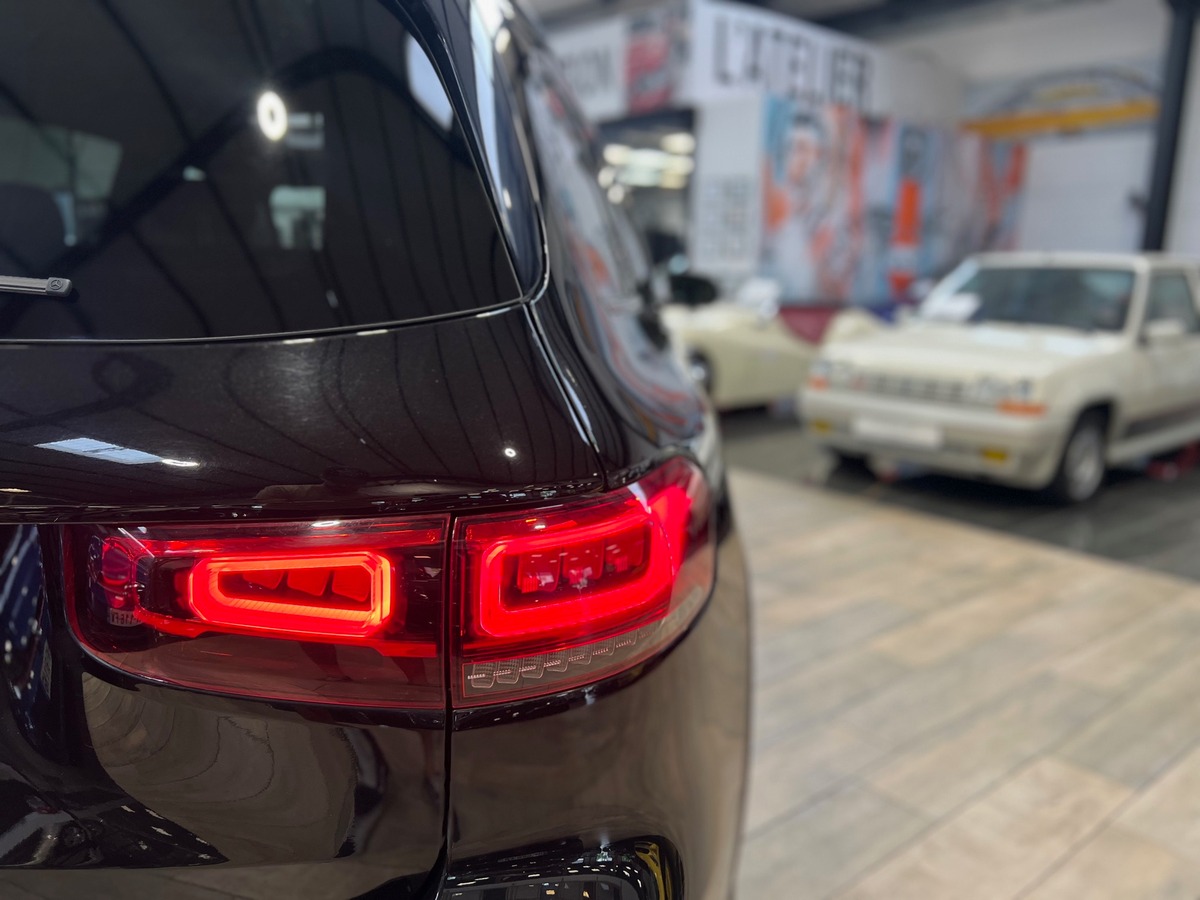 Mercedes-Benz GLB 7 PLACES 200 D 150 AMG LINE PREMIUM 8G-DCT