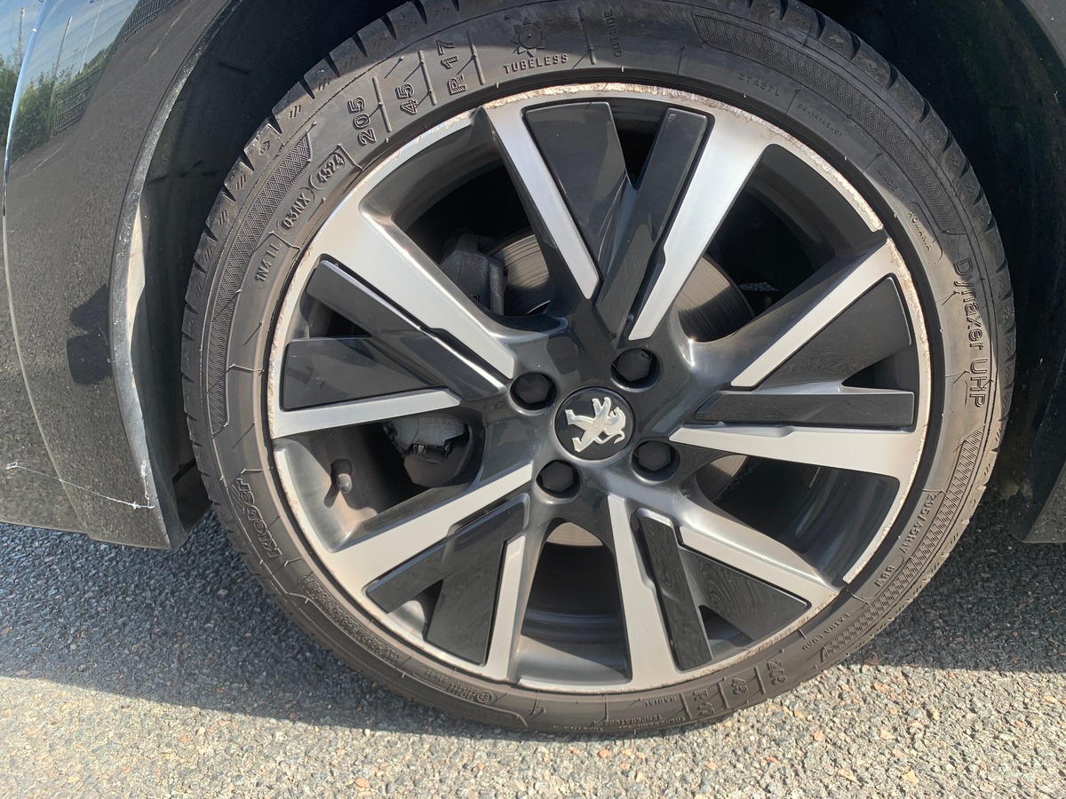 Peugeot 208 100 chevaux | GT | Apple car Play Android Auto | Caméra de recul | Régulateur vitesse