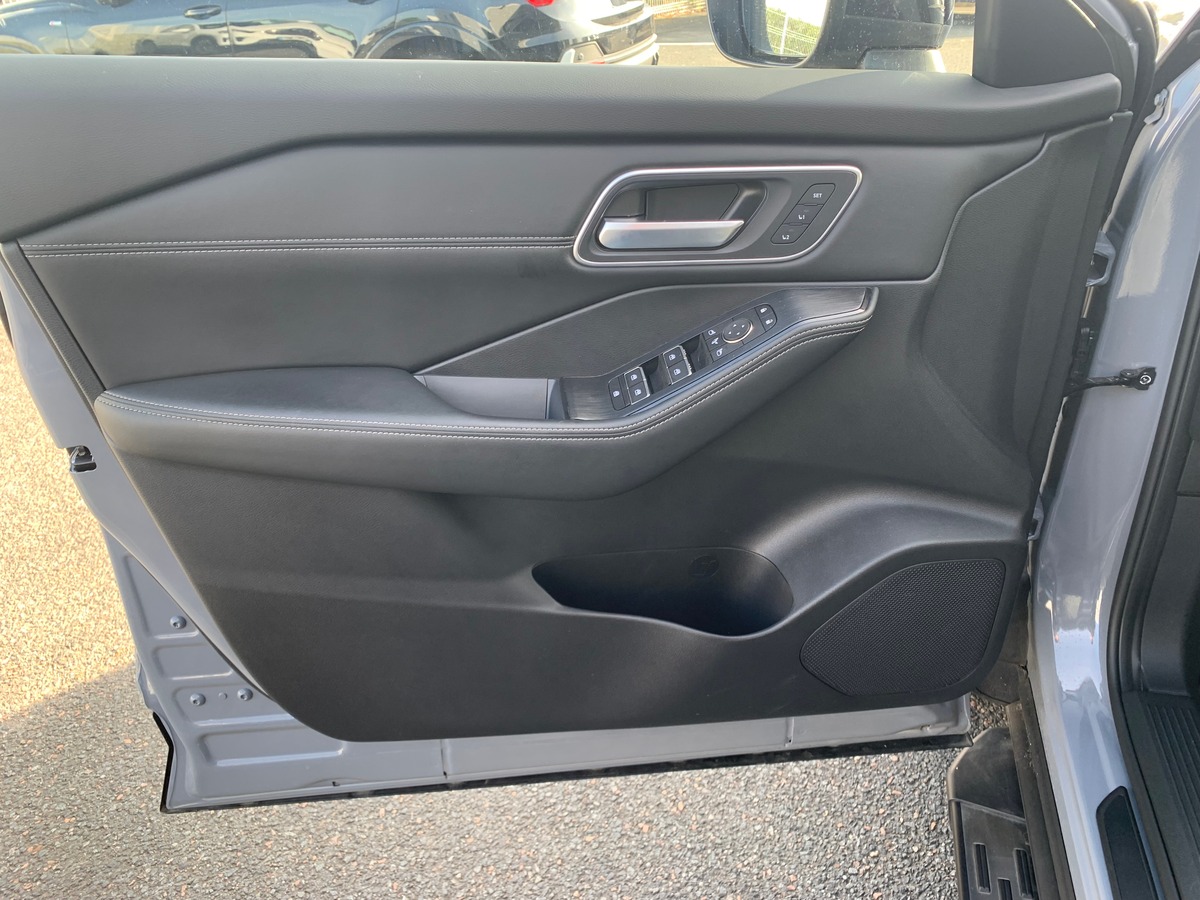 Nissan X-trail 204 | Tekna | Toit ouvrant panoramique | Caméra recul | Siéges chauffants | Attelage