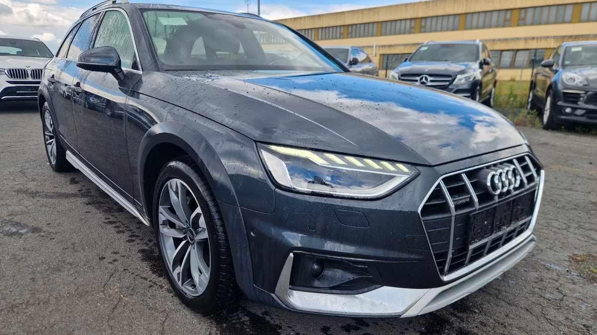 Audi A4 Allroad 40 TDI 204ch Avus quattro S tronic 7/Gris Manhattan/Cuir/Attelage/Caméra360