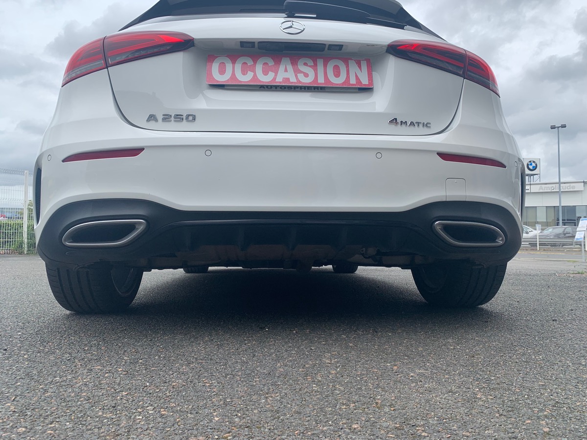 Mercedes-Benz Classe A 225 ch | AMG LINE | Toit ouvrant panoramique | Eclairage d'Ambiance | 4 MATIC