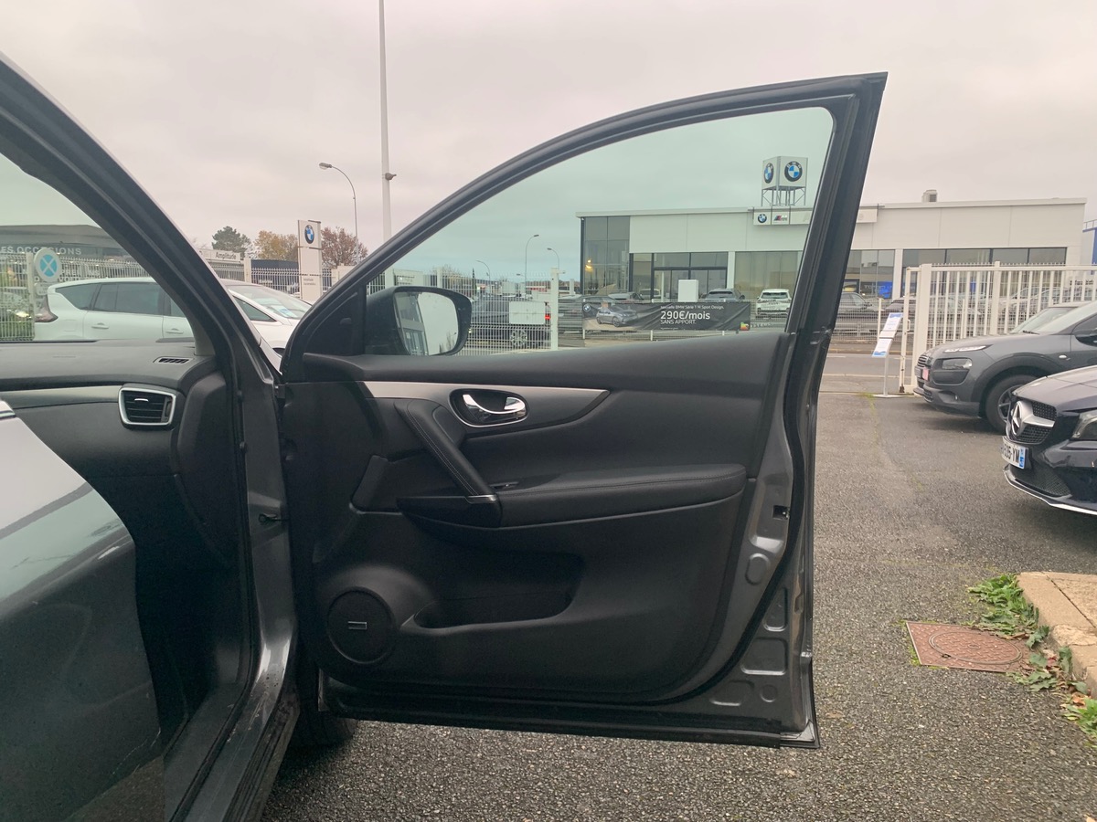 Nissan Qashqai 130 ch | Tekna | Toit Panoramique | Caméra 360° | GPS | Attelage | Barres de Toit