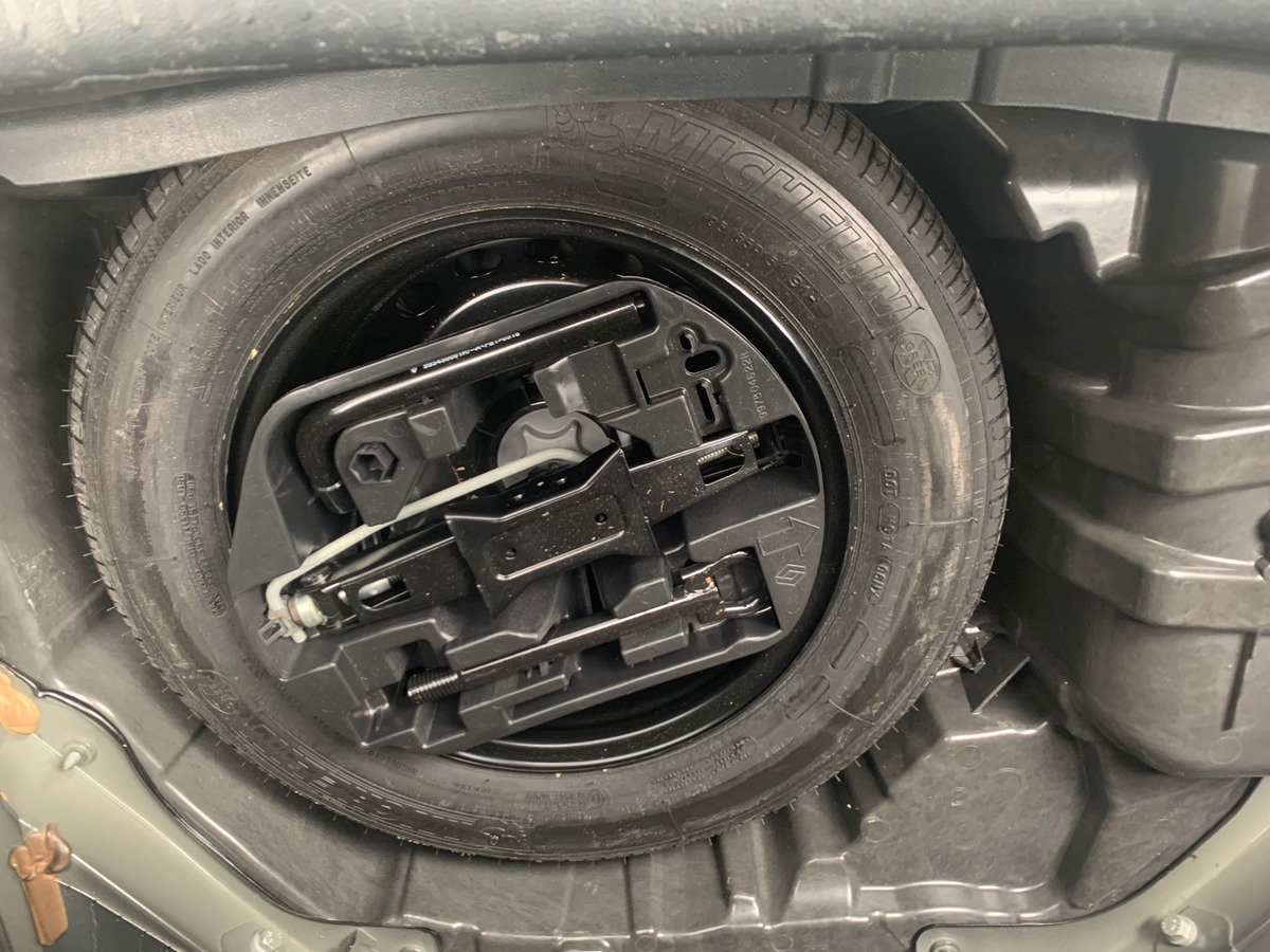 RENAULT Megane IV 100 chevaux | Limited | Caméra de recul | Régulateur de vitesse | GPS | Bluetooth