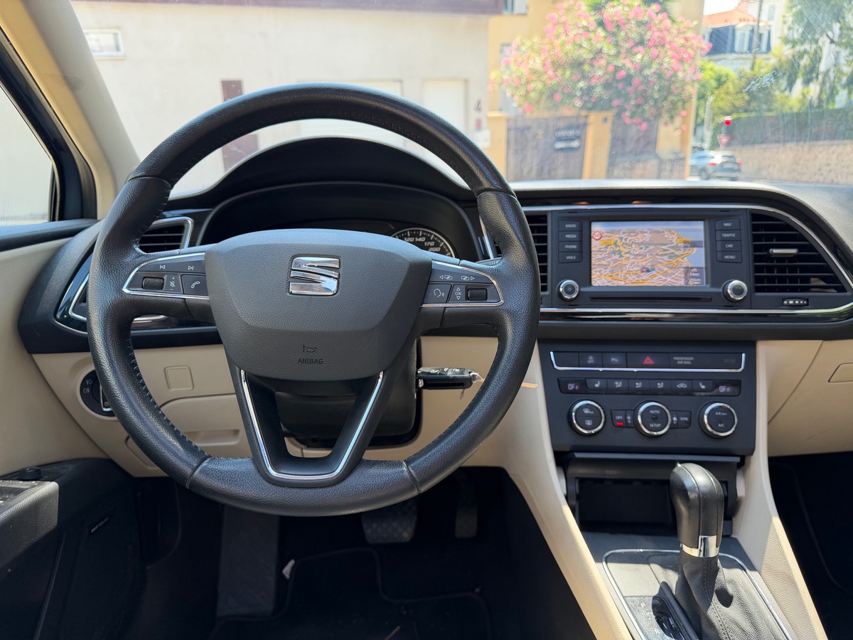 Seat Leon 1.2 TSI 105 CV / Toit Ouvrant /5 Portes Intérieur Cuir / Boite Neuve / Seat Sound