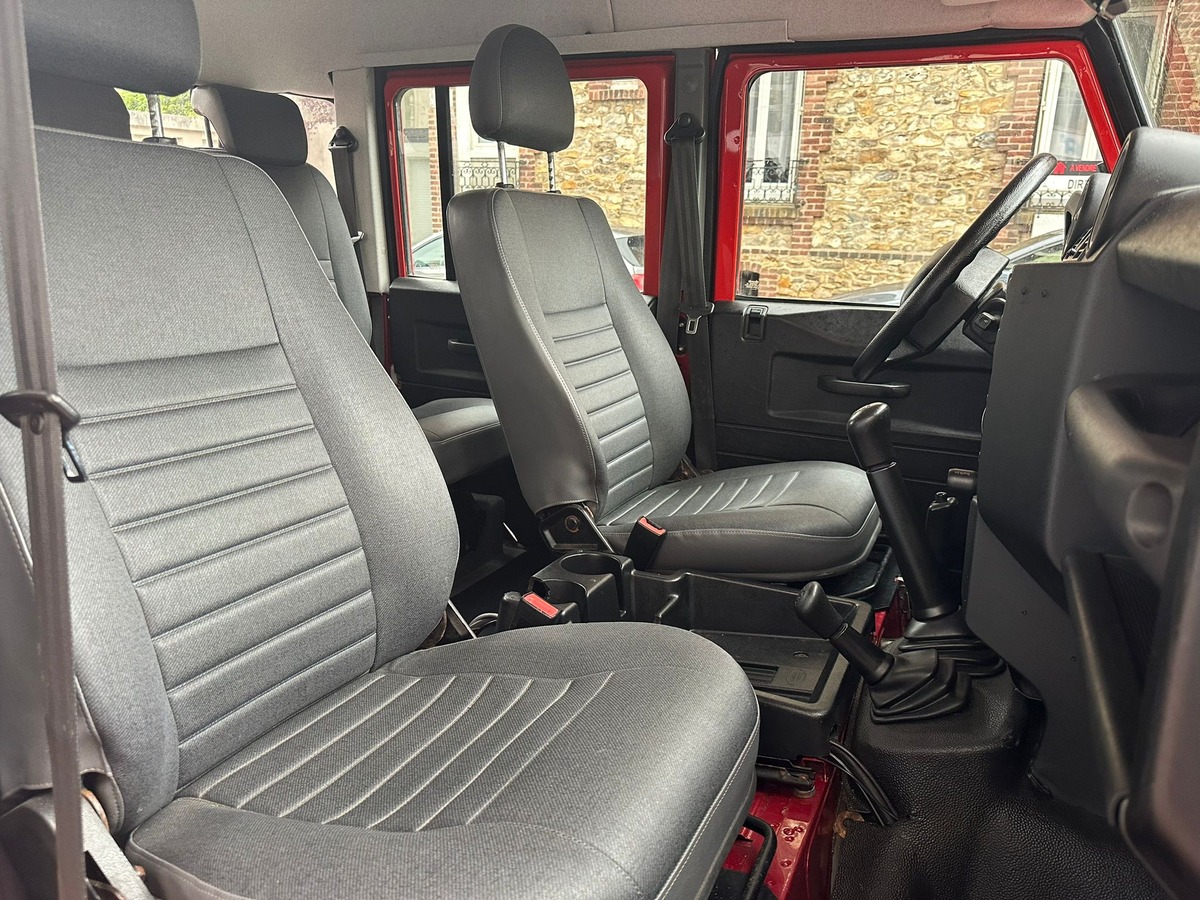 Land-Rover Defender 3 2.2 122 PICK UP MARK V