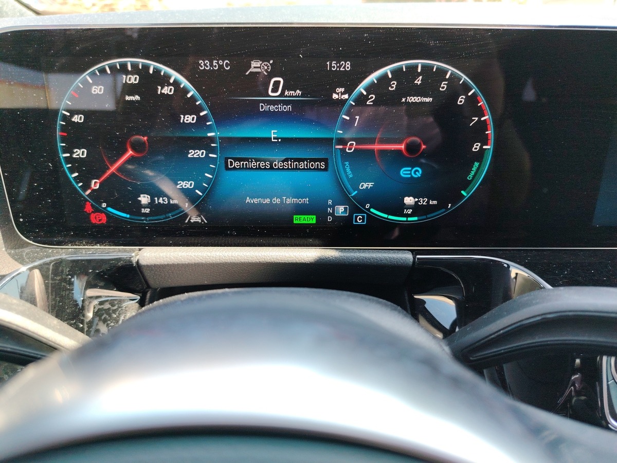 Mercedes-Benz GLA 250 + AMG line HYBRIDE RECHARGEABLE